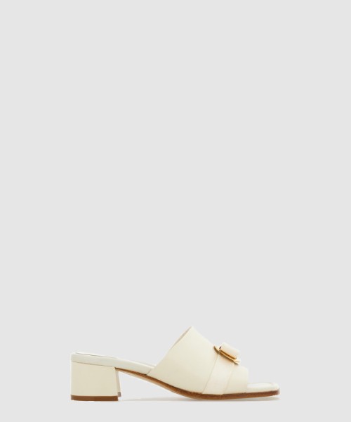 [FERRAGAMO-페레가모]뉴 바라 플레이트 뮬 01H344