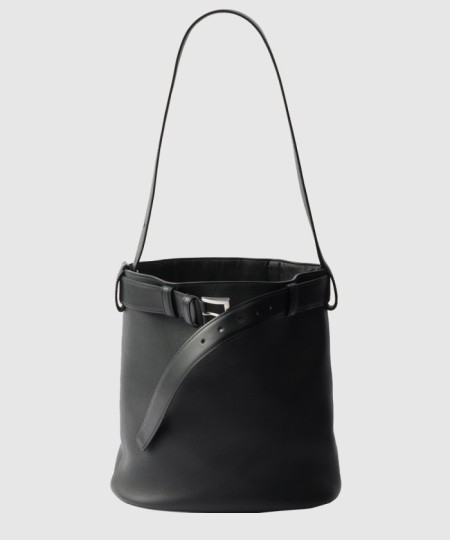 [PRADA-프라다]벨트가 달린 가죽 프라다 버클 버킷백 1BE085