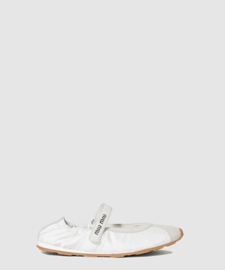 [MIUMIU-미우미우]플룸 테크니컬 패브릭과 스웨이드 발레리나 5F370E