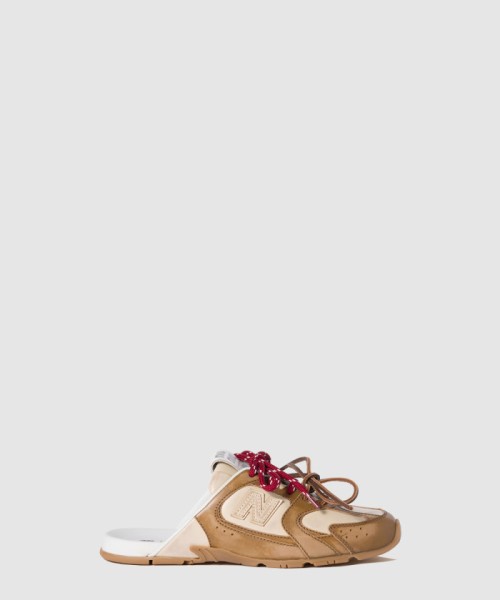 [MIUMIU-미우미우]장식 송아지 가죽 뮬 5E333E