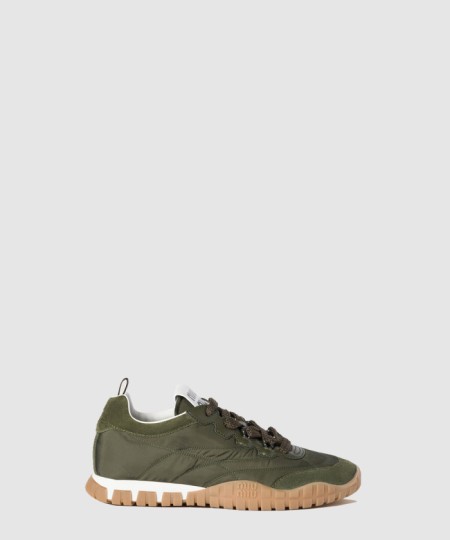 [MIUMIU-미우미우]타이어 기능성 소재 및 스웨이드 스니커즈 5E417E