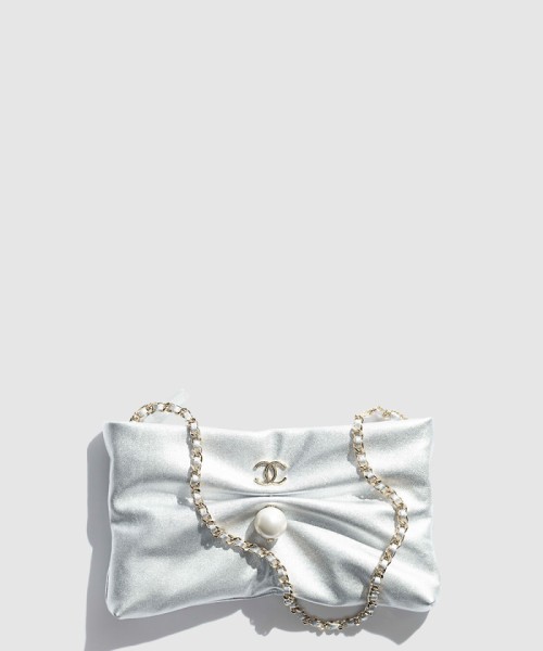 [CHANEL-샤넬]체인 달린 미니백 AP4613