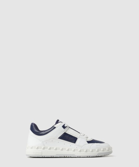 [VALENTINO-발렌티노]로우탑 송아지 가죽 스니커즈