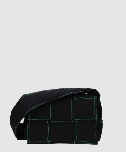 [BOTTEGA-보테가베네타]스몰 패디드 테크 카세트 795675