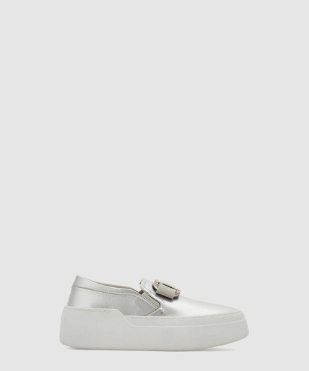 [FERRAGAMO-페레가모]새로운 Vara 플레이트 슬립온 030606